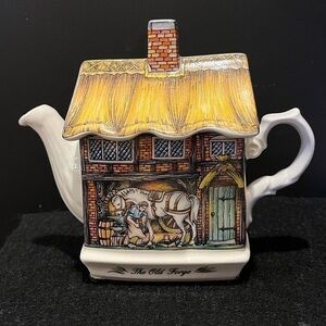Vintage 1960s Sadler English Bone China Teapot - The Old Forge 2 Cup